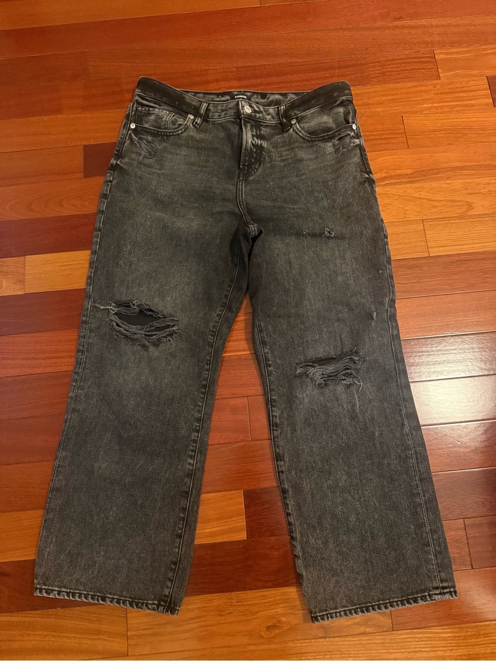 Express Jeans - Picture 1 of 5